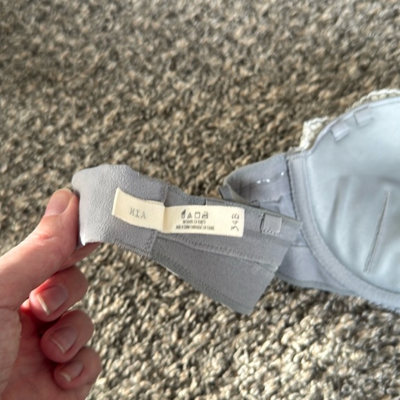 Aerie Mia 34B Strapless Push-Up Bra, Gray with Floral Detail - Picture 4 of 6